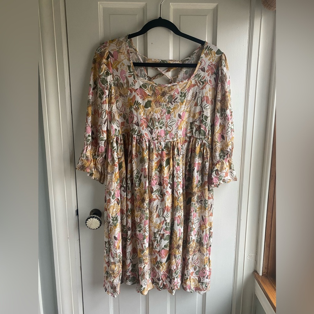 Sugarfox Floral Lace-Up Flounce Sleeve Dress--Size L